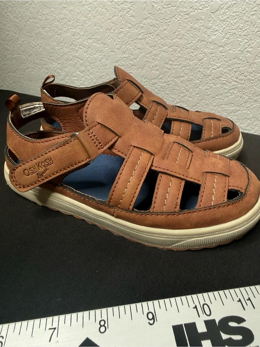 OshKosh B'gosh Brown Leather Fisherman Sandal boys size 12m